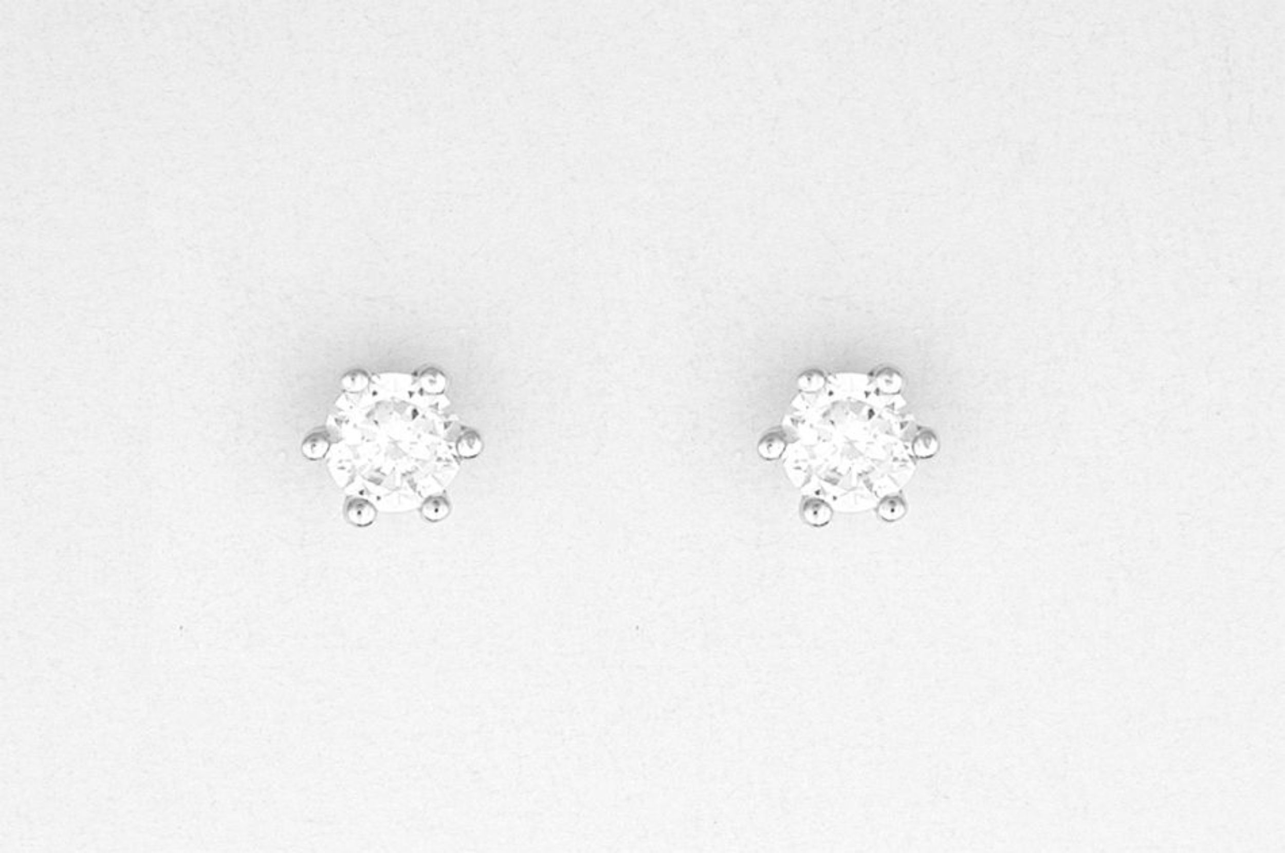 Picture of STUD,WHT 3mm PRNCES CUT