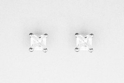 Picture of STUD,WHT 3.5mm PRNCES CUT