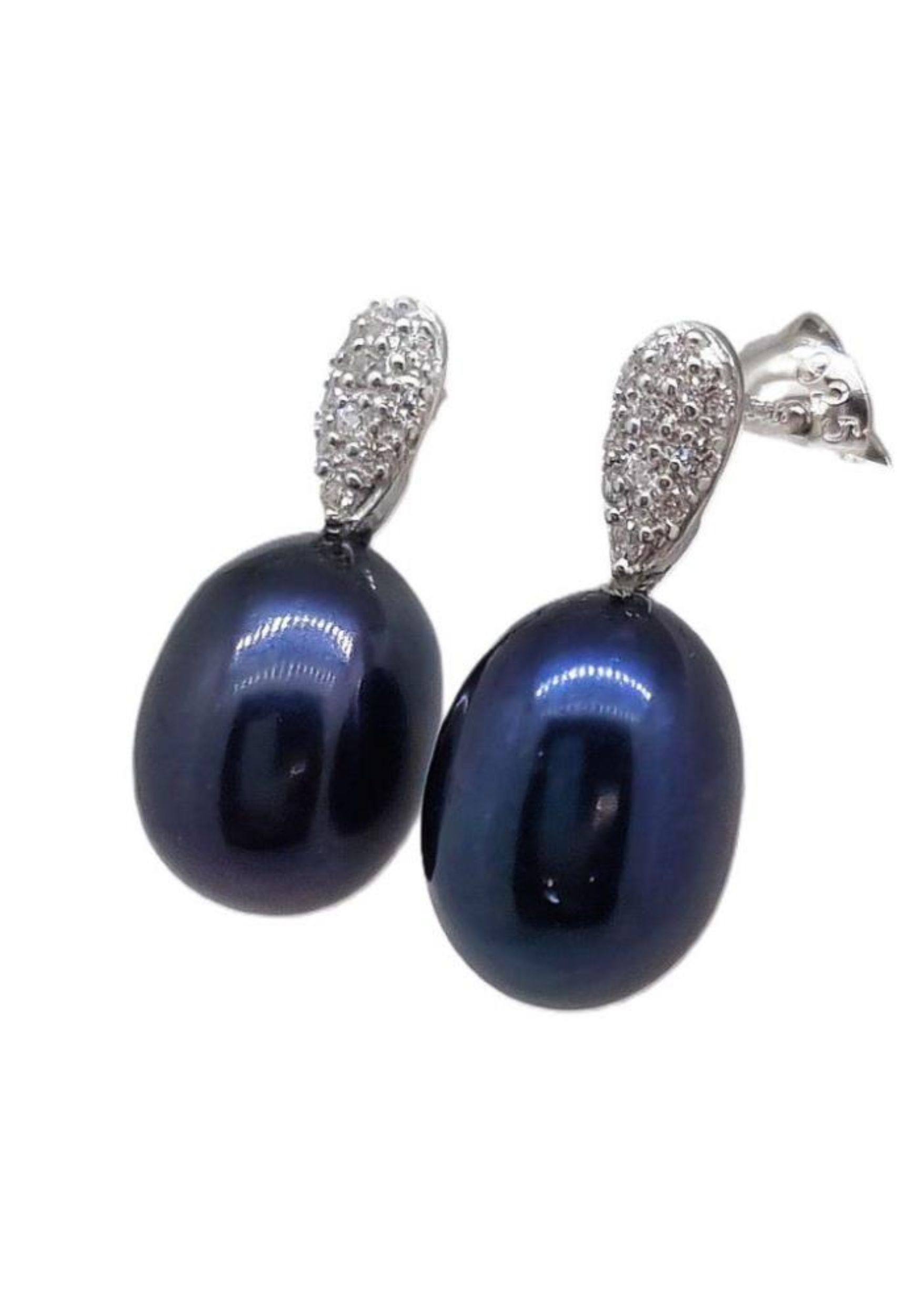 Picture of 7.5mm FW BLK, PAVE TEAR DROP