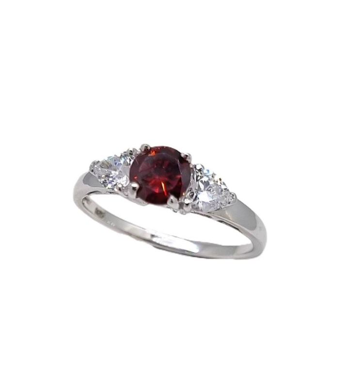 Picture of 3 STONE. RED 5.5ctr, 2x HEART