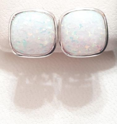 Picture of 9mm SYN OPAL CUSHION BEZEL STUDS