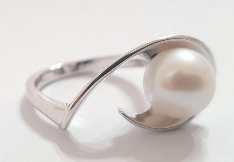 Picture of 9.5mm FW BUTTON, HOOKED CUP RING.