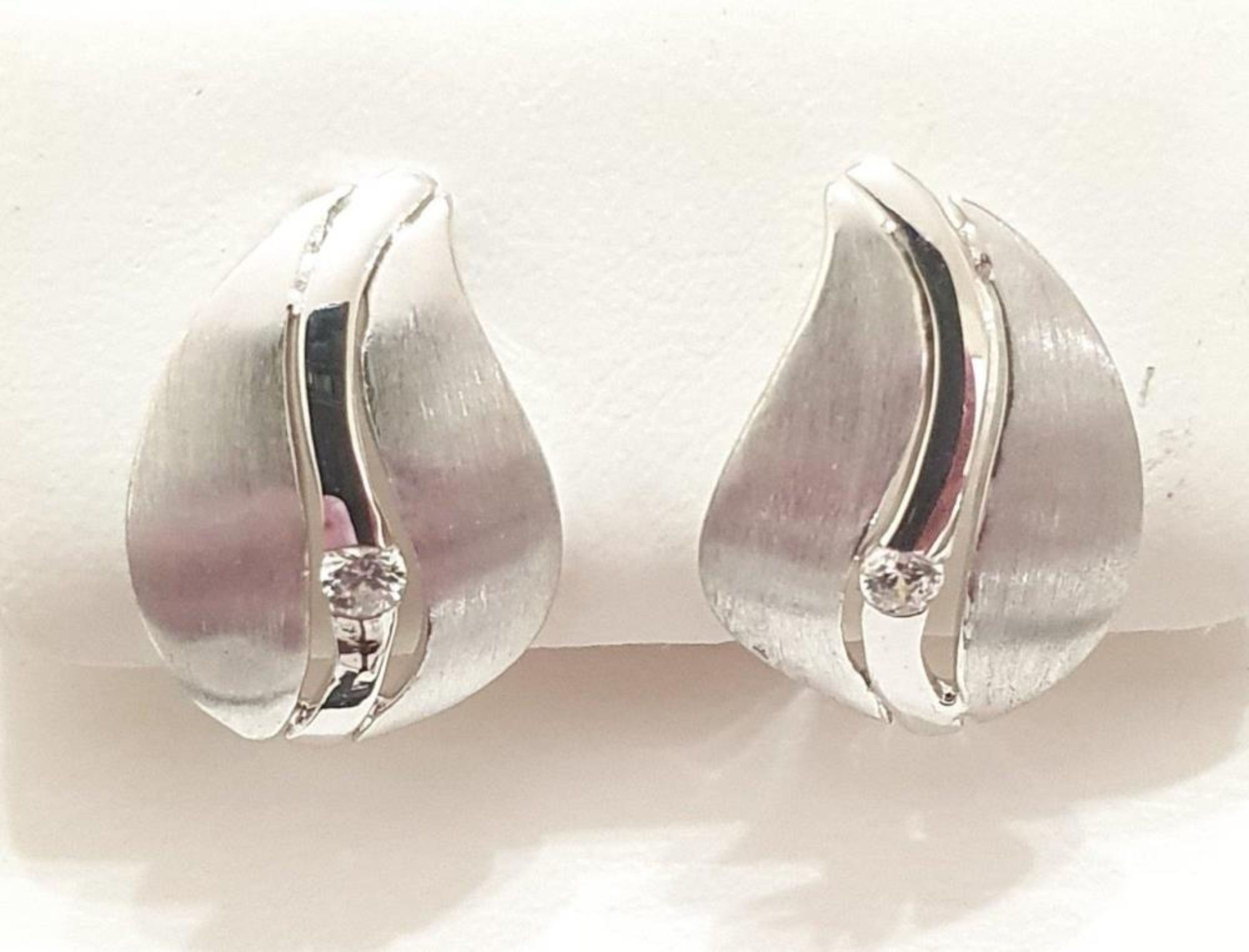 Picture of MATT LEAVES, POLISHED SPINE. 1CZ E/R